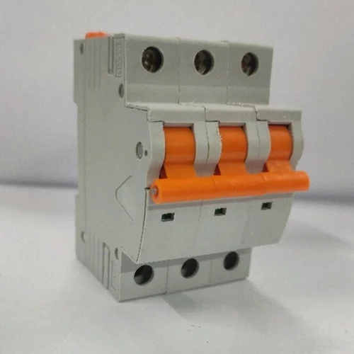 three-pole-mcb-500x500 (2)