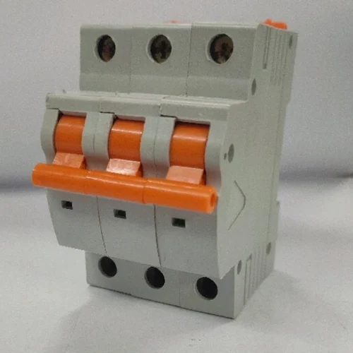 three-pole-mcb-500x500 (3)